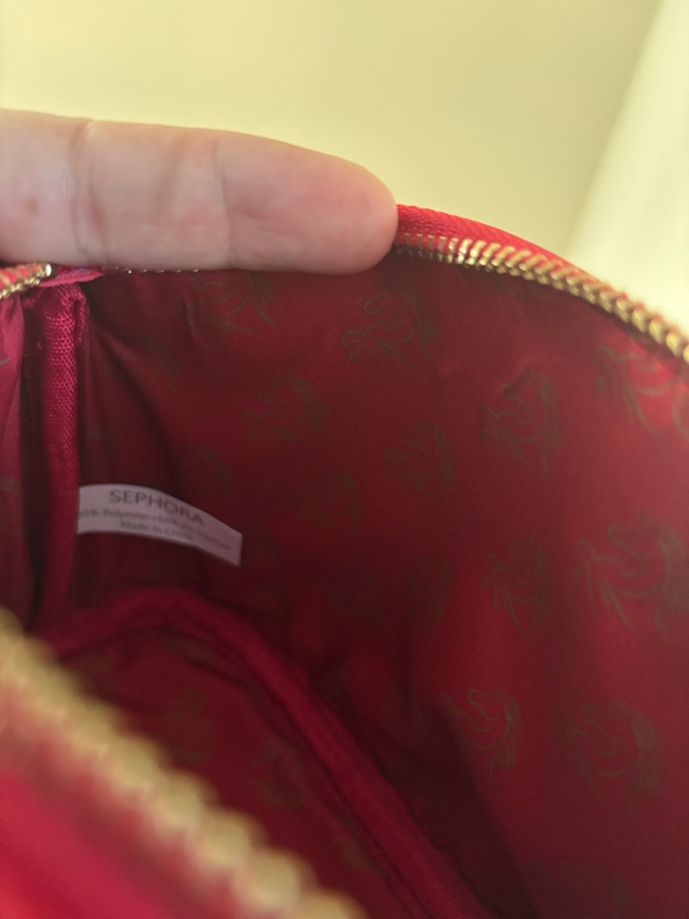 Chic Red Pebbled Leather Cosmetic Pouch with Gold Charm Chain β€οΈβ¨ | Sephora - Picture 5 of 6
